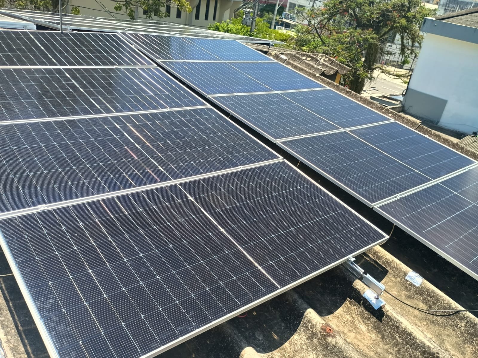 Instalação solar em Alphaville, Barra da Tijuca — Solar Quantium